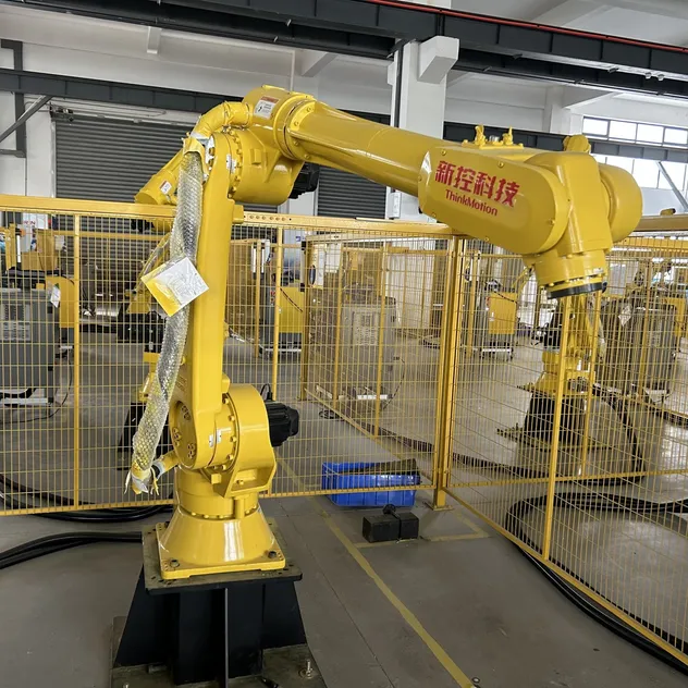 Industrial Automatic High Efficiency Spot-Welding Robotic Arm View 2