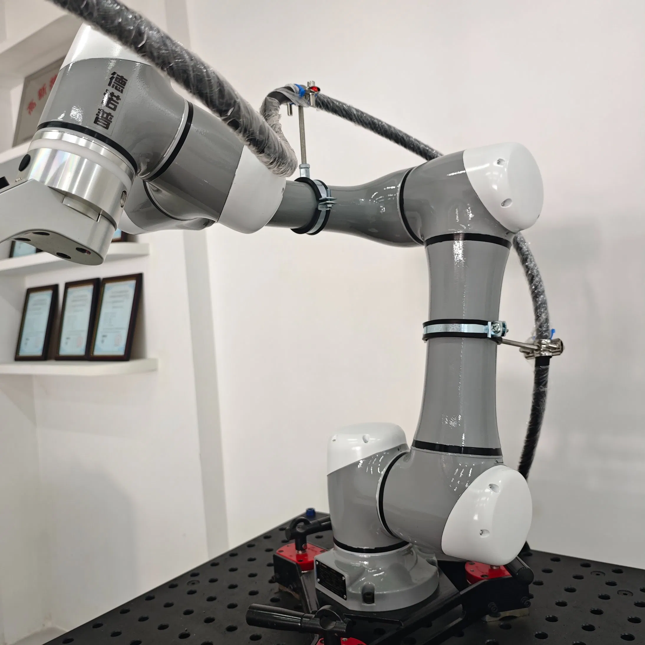 Advanced High-Precision Robotic Arm for Welding Carbon Steel