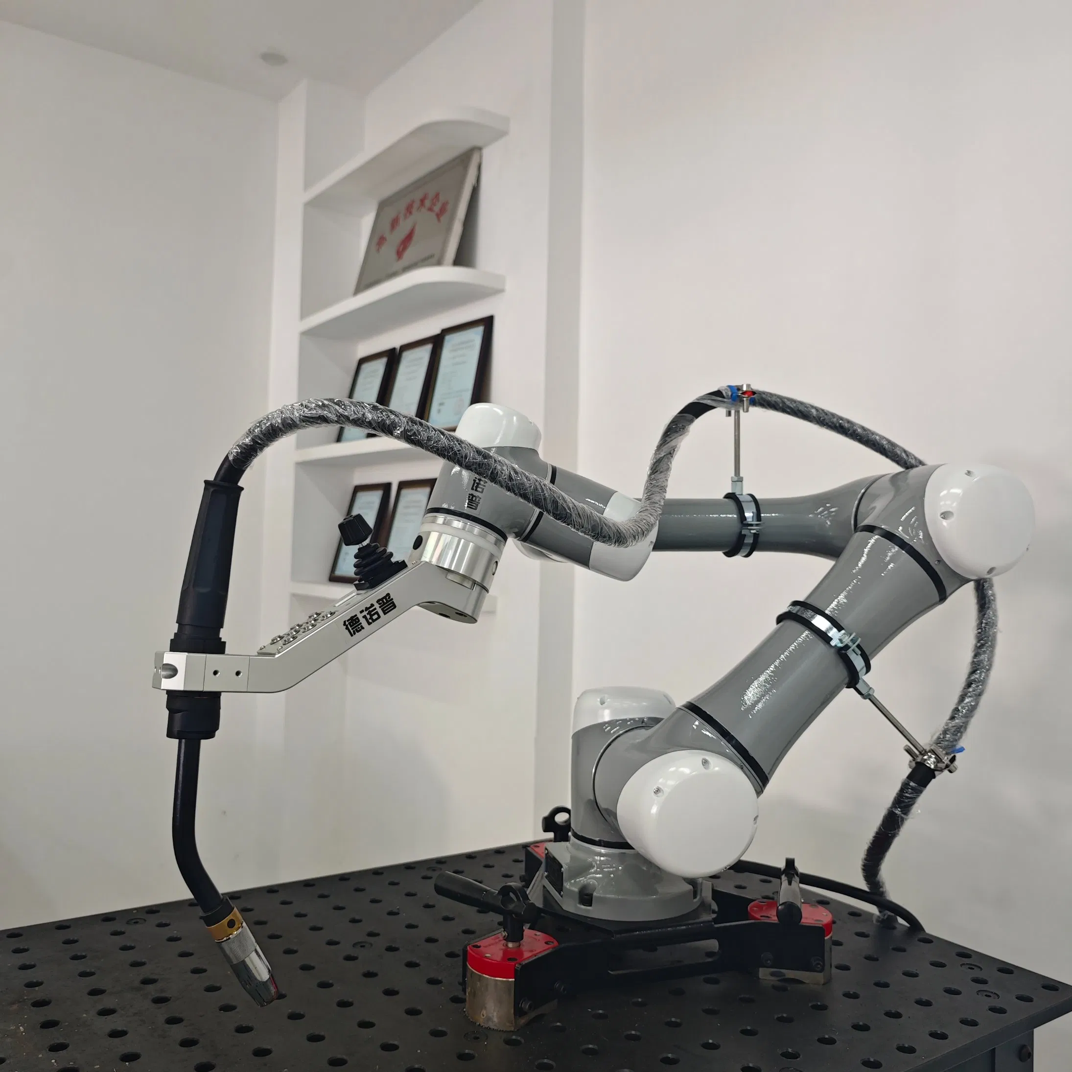 Cobot Industrial Robotic Arm Laser MIG TIG Automatic Welding Arm