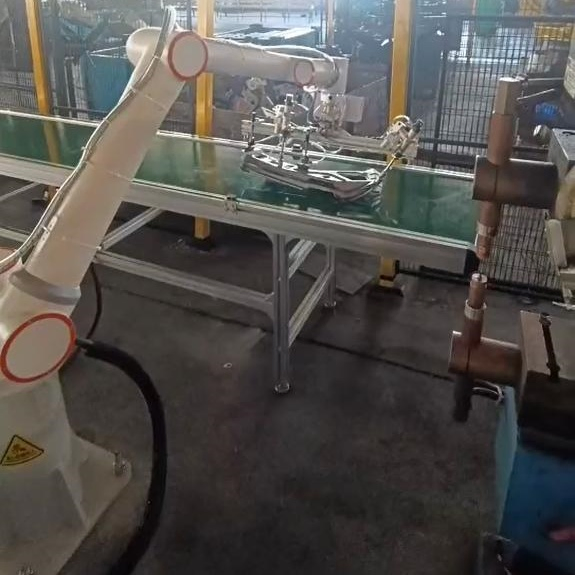 Collaborative Robot Arm for Palletizing, Industrial Robotic Arm for Box Stacking and Material Handling