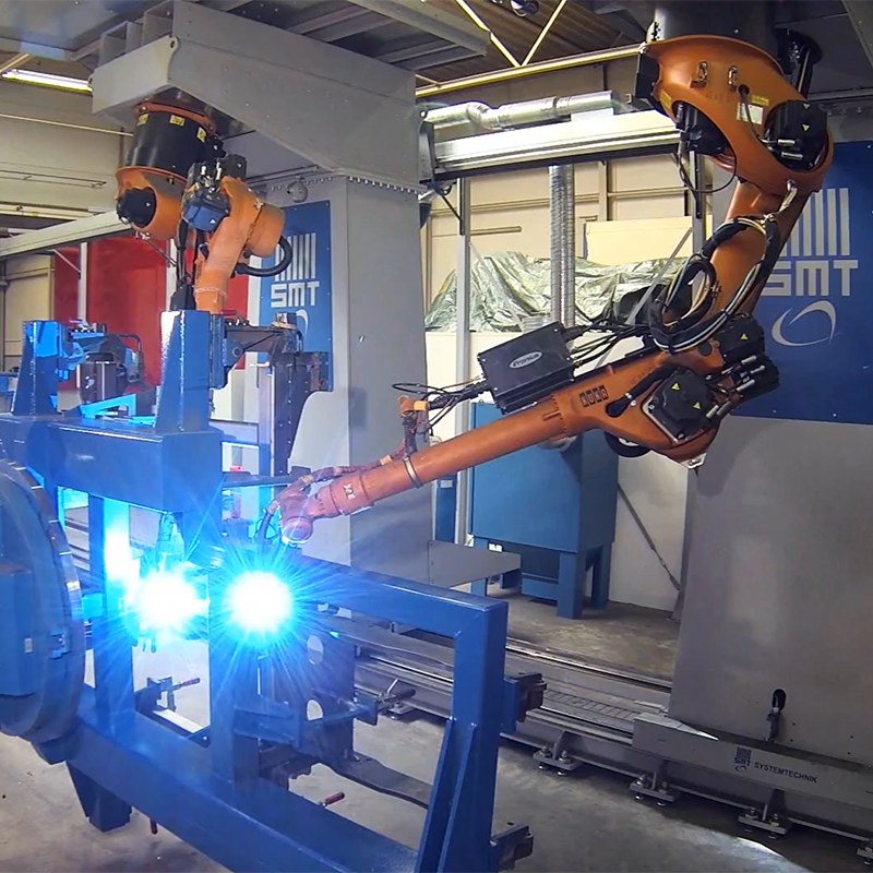 KUKA Six Axis Welding Robot Arm with Automatic Welding Torch Cleaning Station for Steel Structure Welding