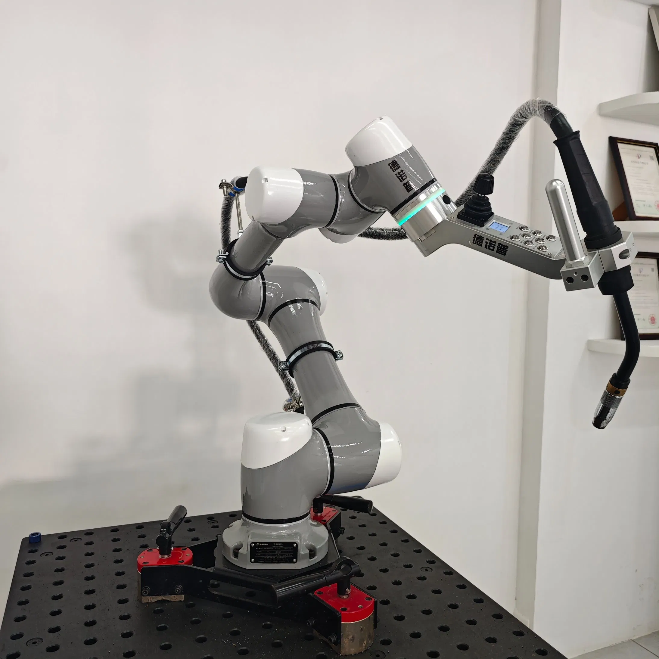 Automated Robot Arm for High-Quality Shipbuilding Welding Solutions