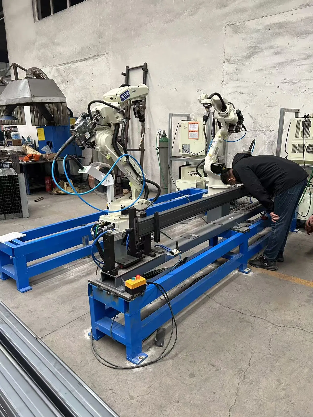 Six Axis Articulated Industrial Robot Arm Welding Smart Robotic Arm for Welding