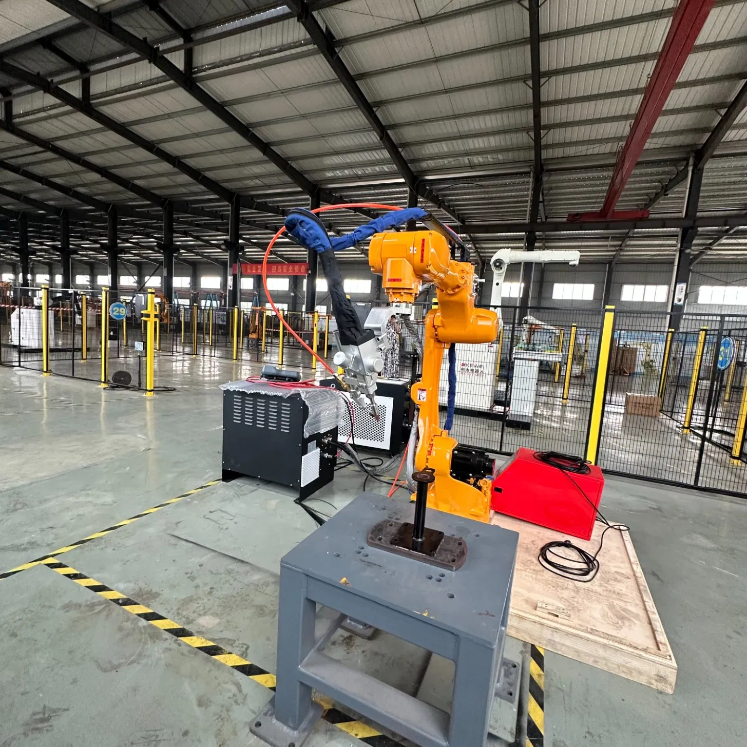 Advanced Robotic Welding Arm for Precision Metal Fabrication