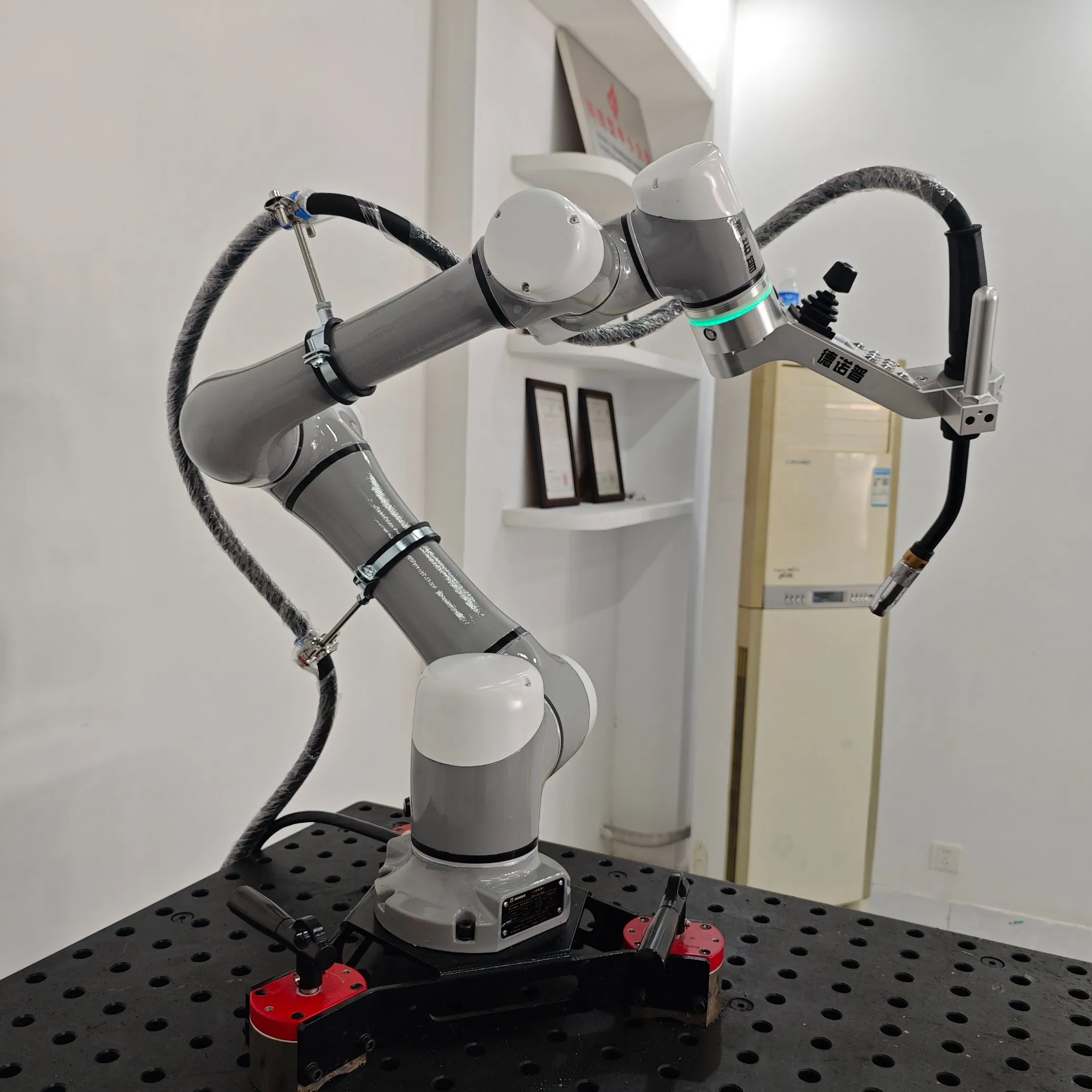 Advanced Precision MIG Welding Cobot for Optimal Industrial Performance
