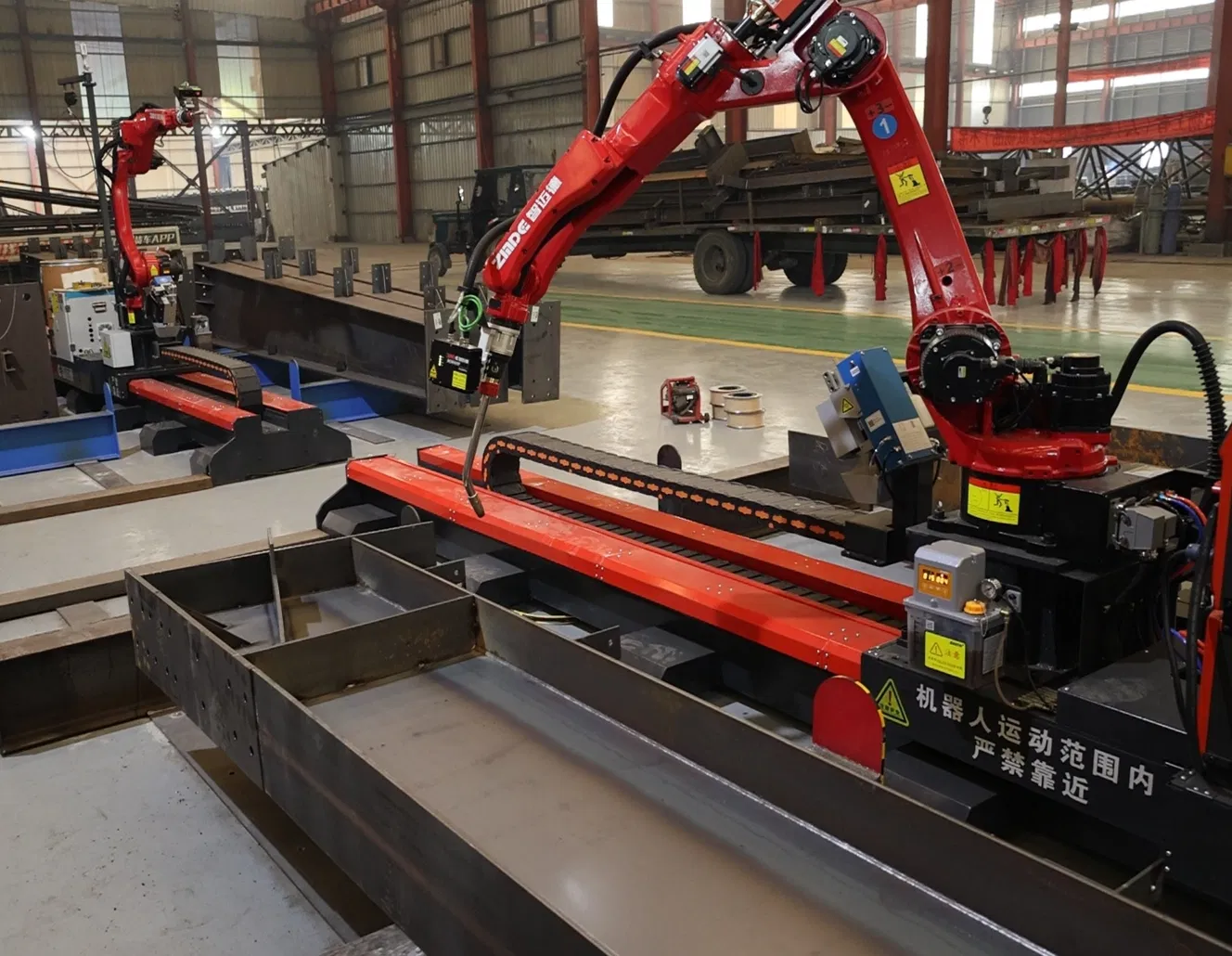 Zmde Heavy-Duty Ground Rail Welding Robot Arm for Steel Fabrication