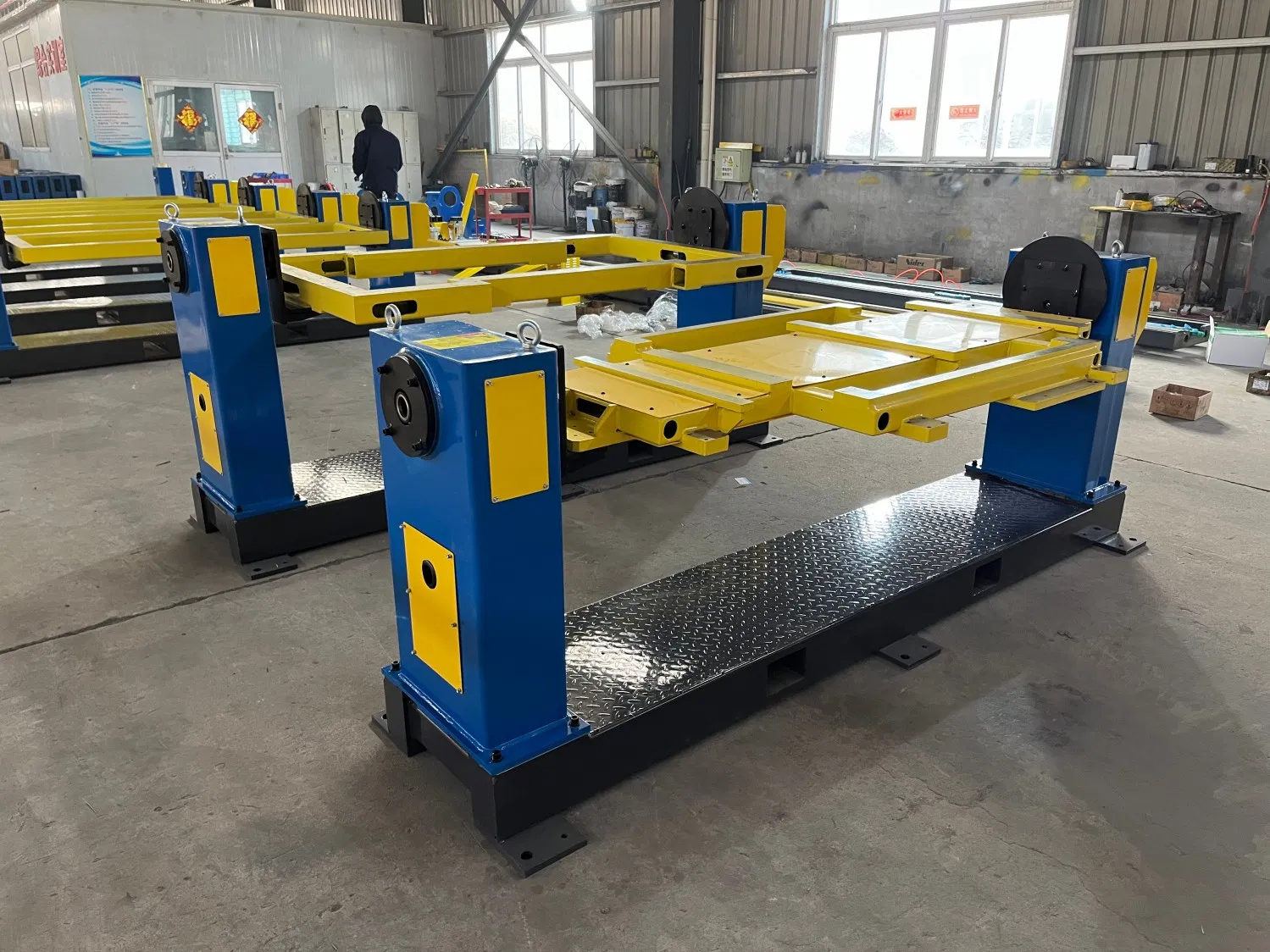 High Precision Industrial Welding Robot Arm for Dynamic Operations