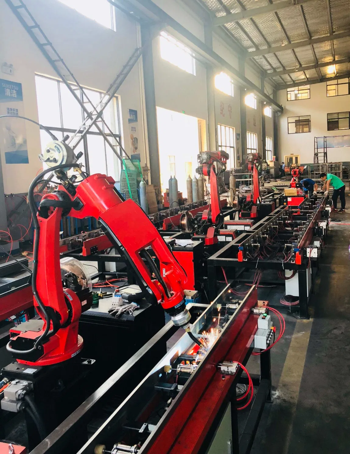 Smart Robotic Arm for Cost-Effective Manufacturing Automation Solutions