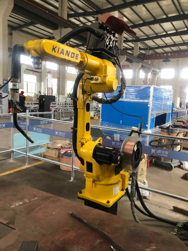 Smart Robotic Arm for Cost-Effective Manufacturing Automation Solutions