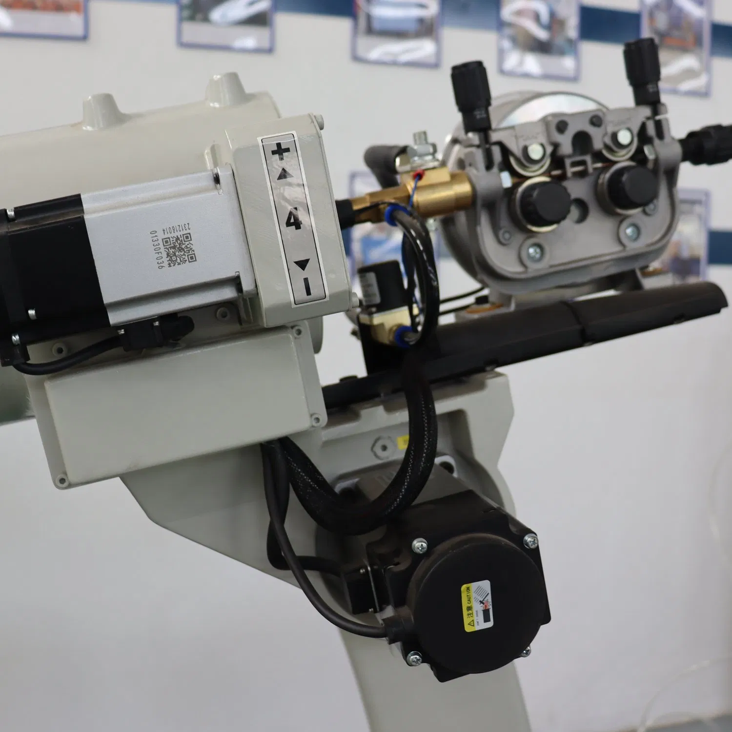 Robot Arm with Intelligent Welding System 6-Axis Articulated Industrial Robotic Welding Automation Solution for MIG TIG Laser Welding