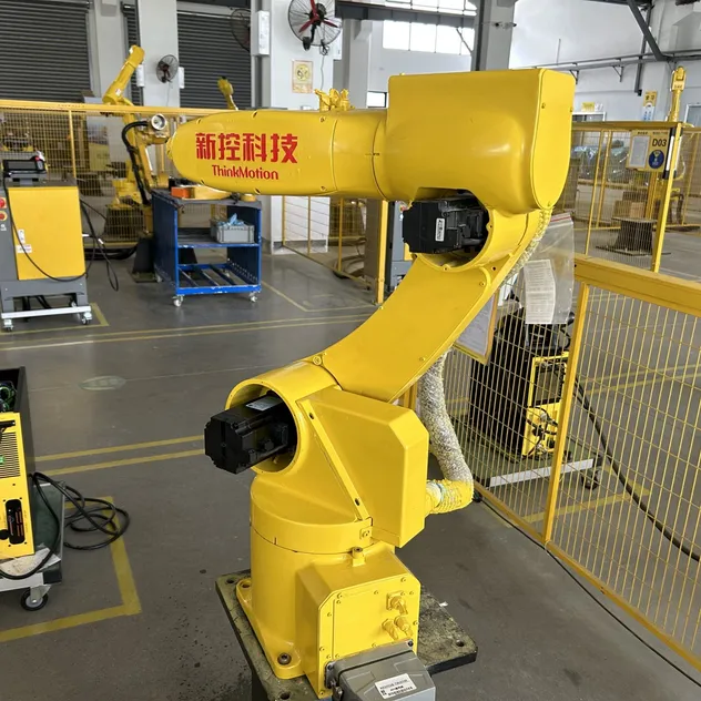 Industrial Welding Robotic Arm Detail 3