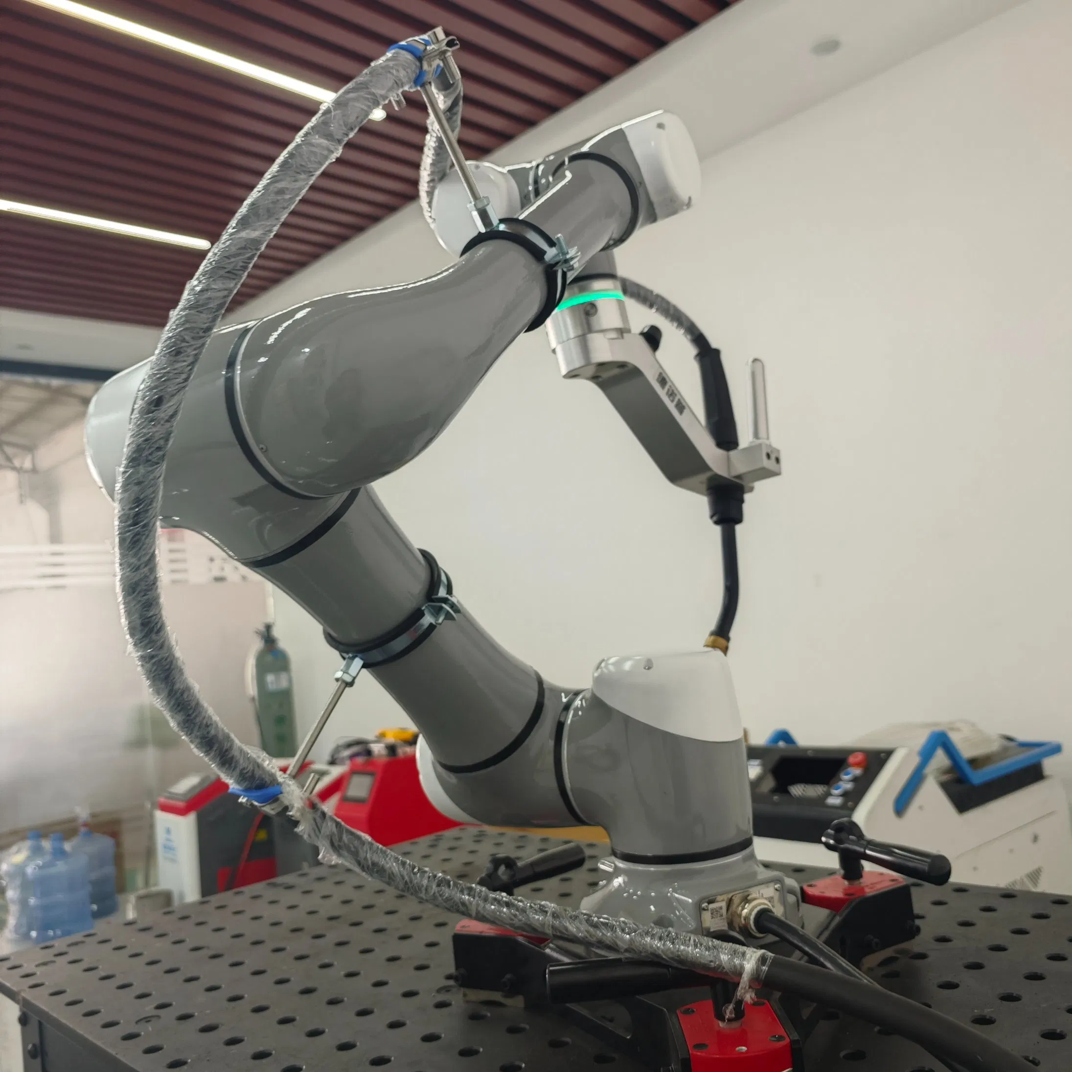 Automated Robot Arm for High-Quality Shipbuilding Welding Solutions