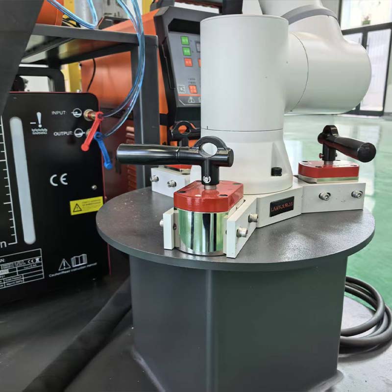 Free Programming Industrial Welding Arm 6 Rotating Joints Simple Interface Ideal Small Batch Production