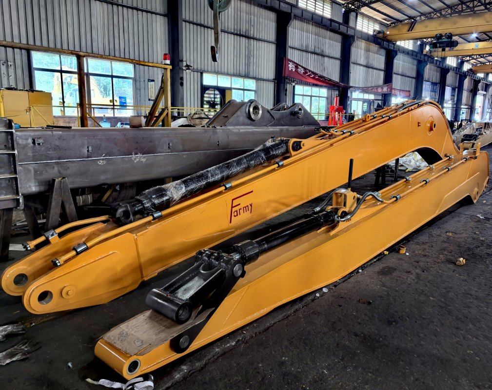 Hyundai R210/R215/R220/R260 16m/18m Excavator Long Reach Arm with 0.5cbm Bucket