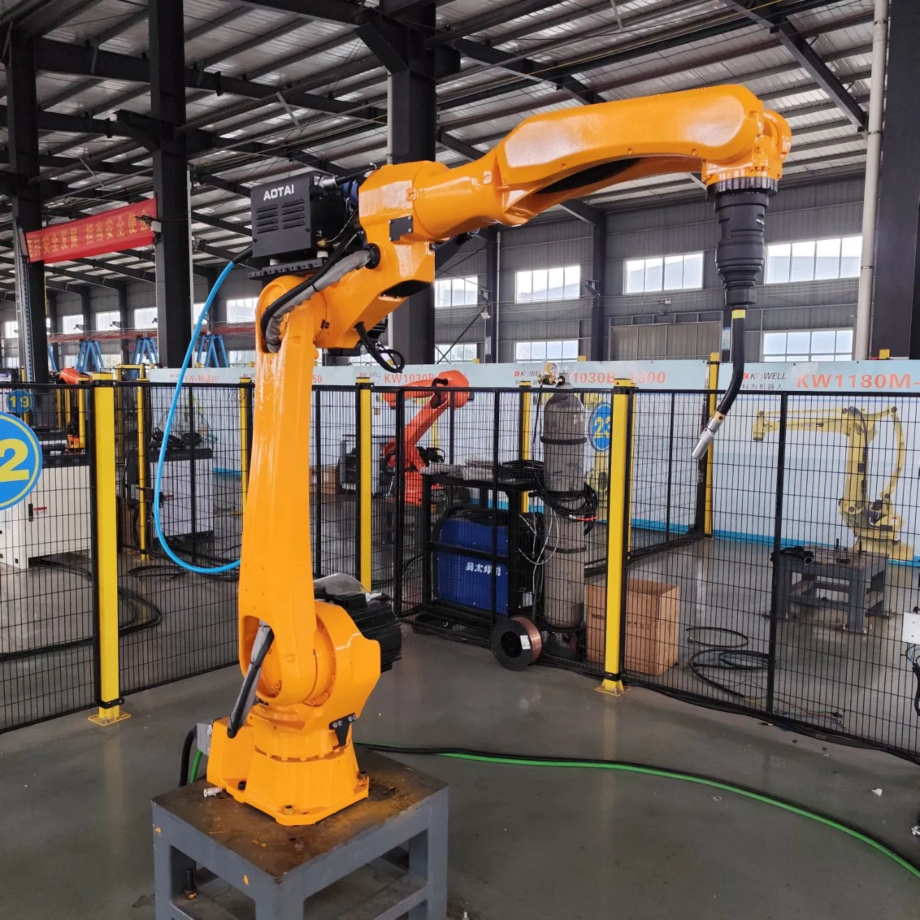 6 Axis TIG MIG Welding Robot Arm with 2010mm Arm and 12kg Payload