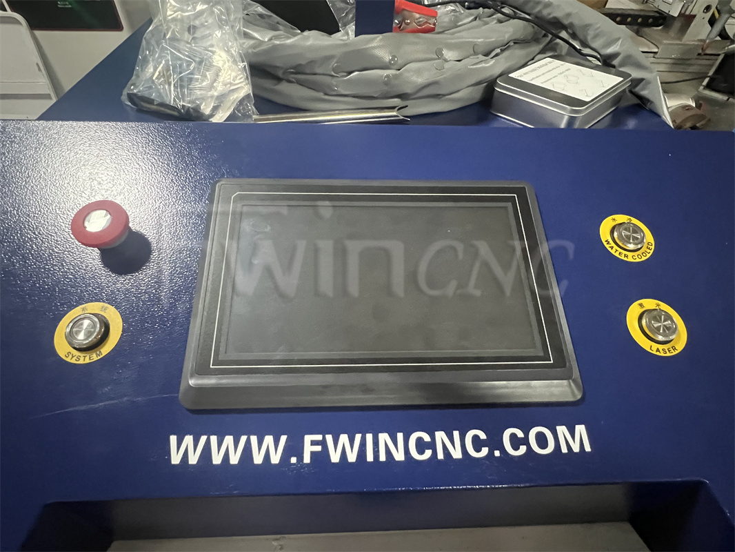 CNC Laser 1.5kw 2kw 3kw Handheld Laser Weld Clean Cut 4 in 1 for Metal Ss Iron