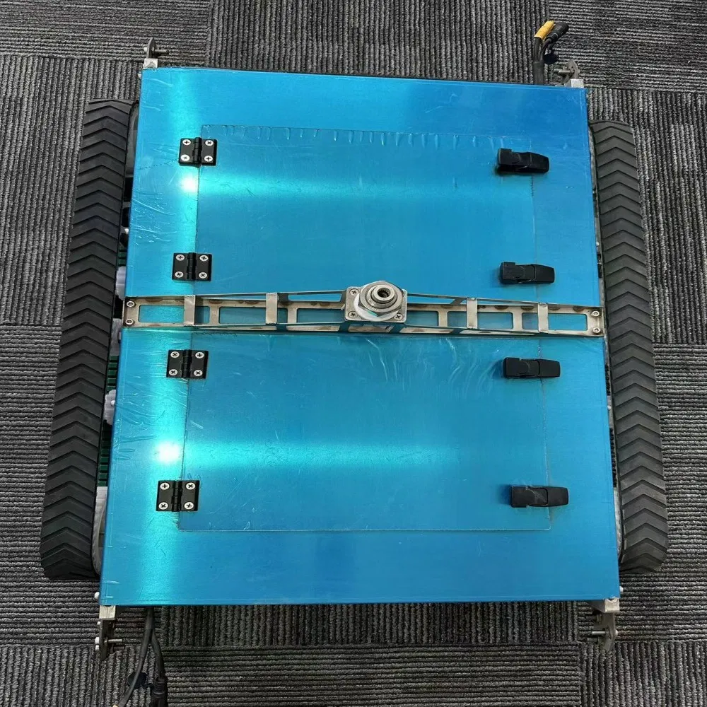 Crawler Walking Photovoltaic Board Cleaning Remote Controlled Robot