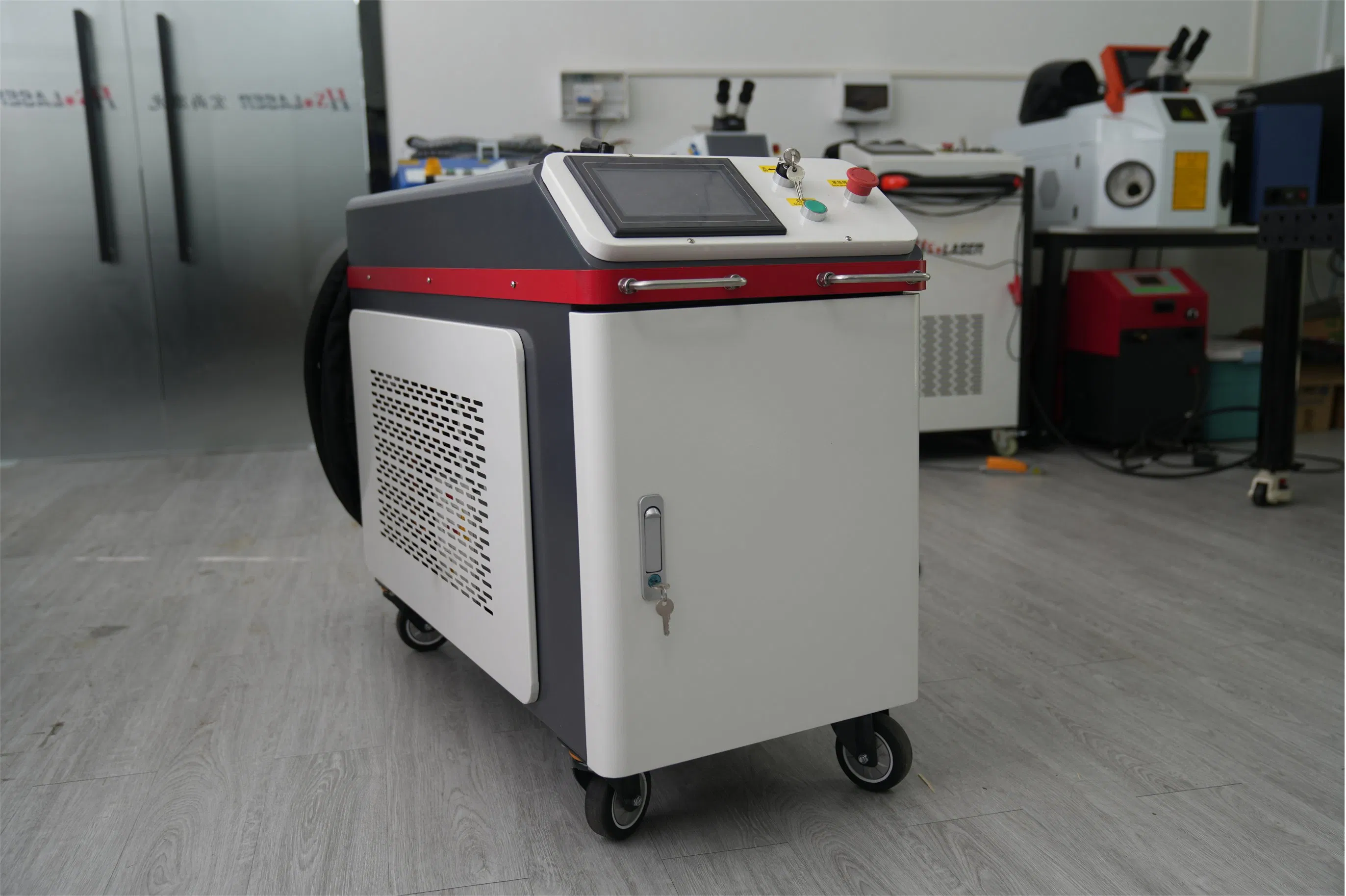 Flexible Pulse Laser Cleaning System for Curved Automotive Body Panels