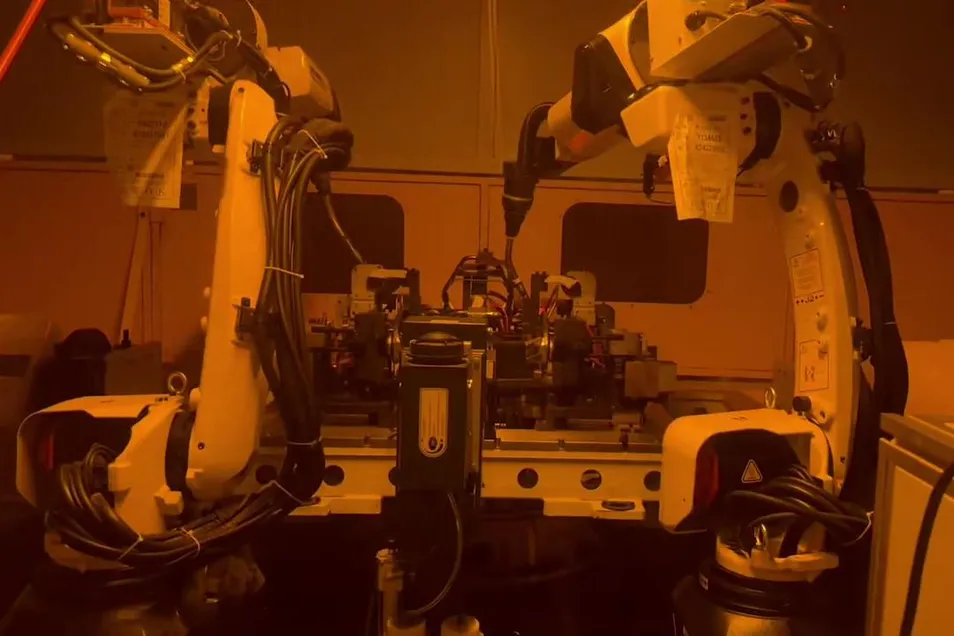 Welding Robot Operation