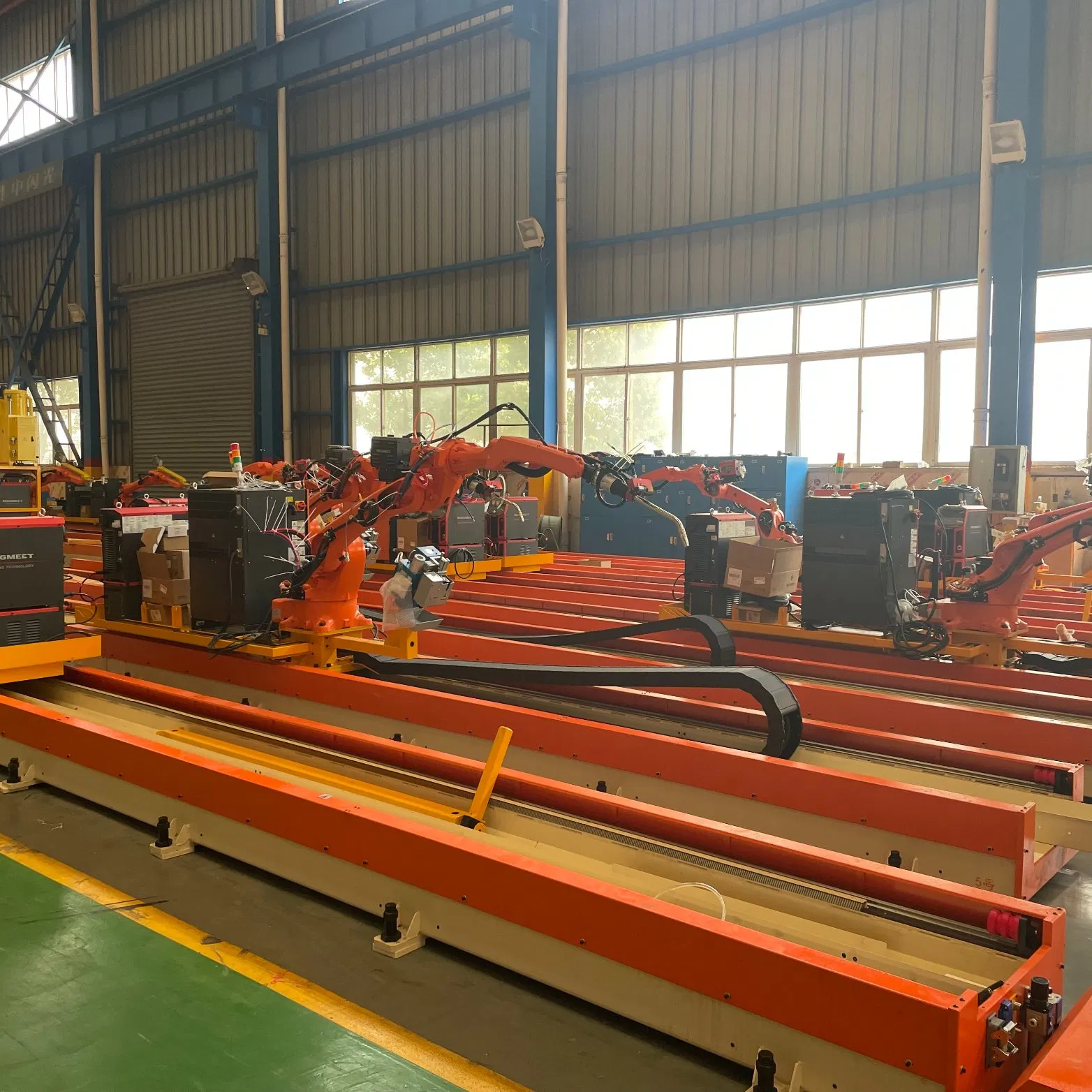 Honglu Vision-Guided Automatic Seam Tracking Intelligent Welding Task Robot