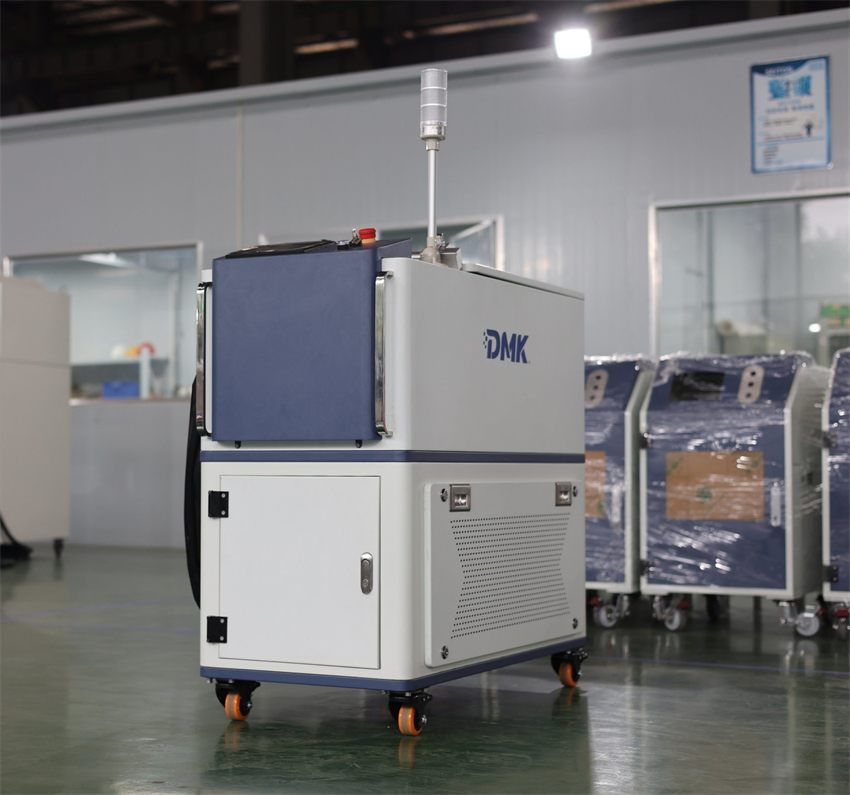 High-Powered 3000W Laser Cleaning System for Optimal Coating