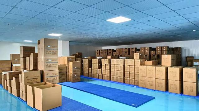 RosMed clean room medical consumables manufacturing environment