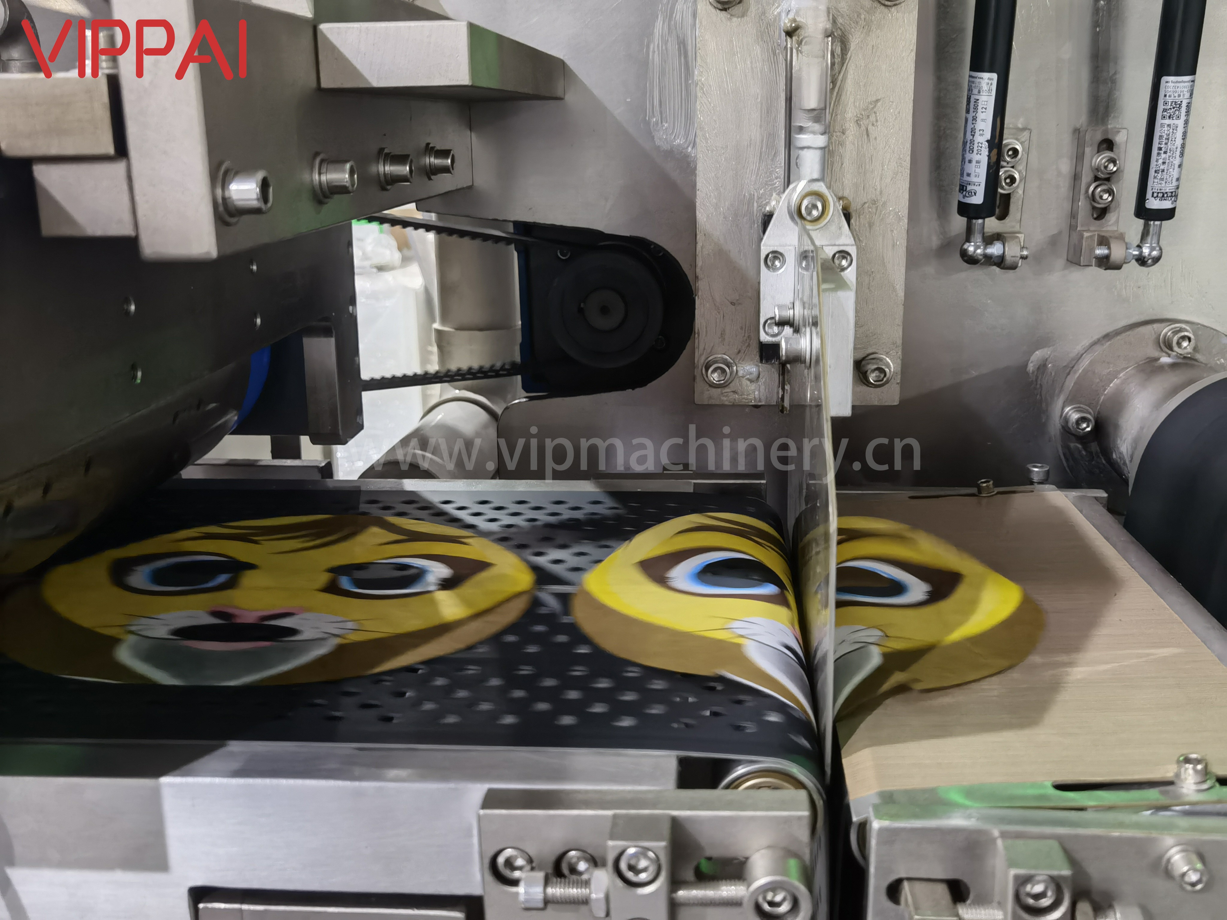 VIPPAI Industry Cosmetic Skin Care Medical Face Sheet Mask Making Machine Fully Automatic