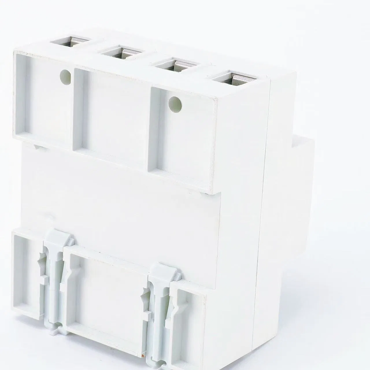 Interruptor de Transferencia Automática Trifásico Inteligente con Monitoreo de Voltaje y Corriente