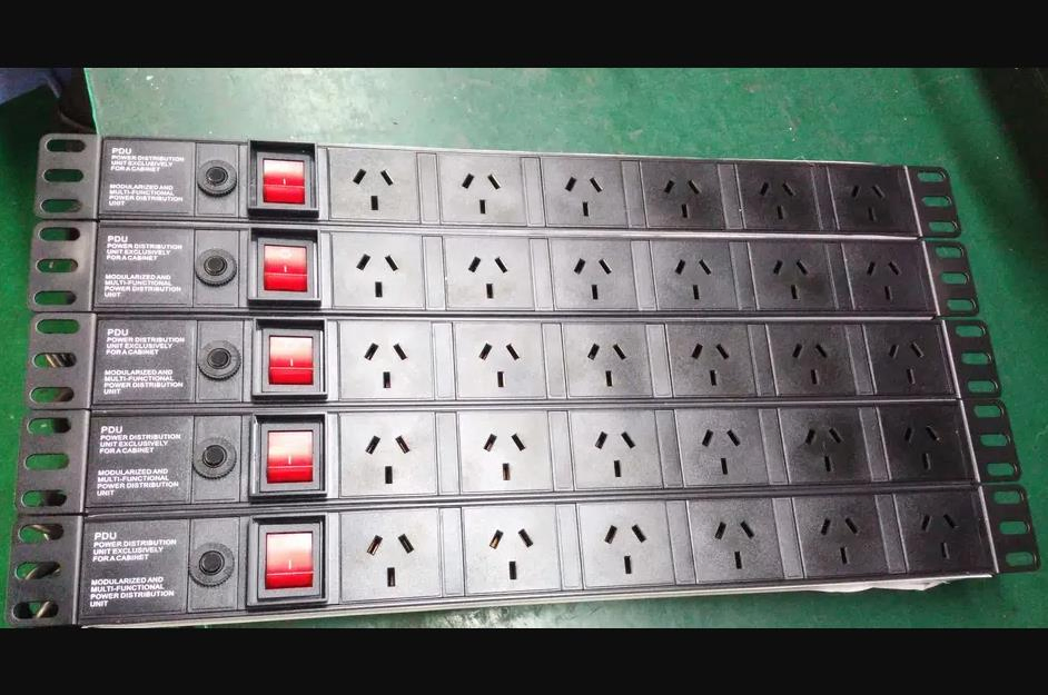 Unidad de Distribución de Energía Robusta 12-Way para 380V Aplicaciones