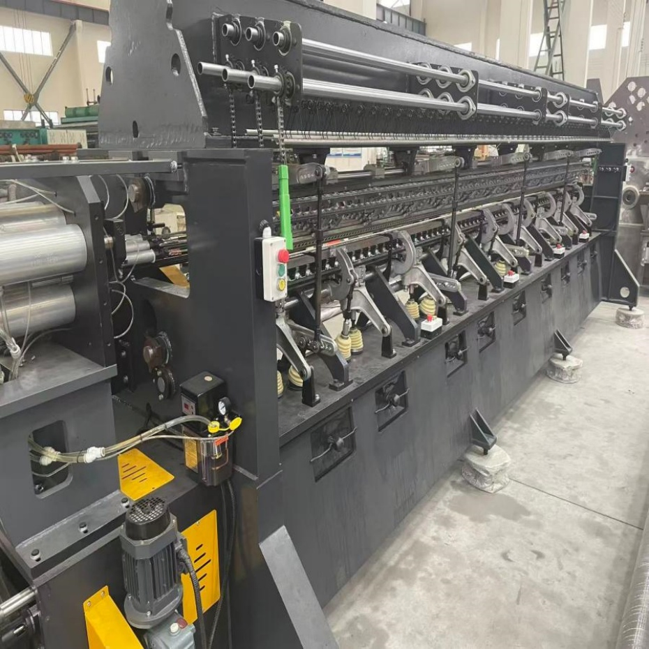 Equipo textil de tejido de urdimbre de aguja simple de bajo ruido y ahorro de energía, impulsado por correa, para la producción de cintas elásticas