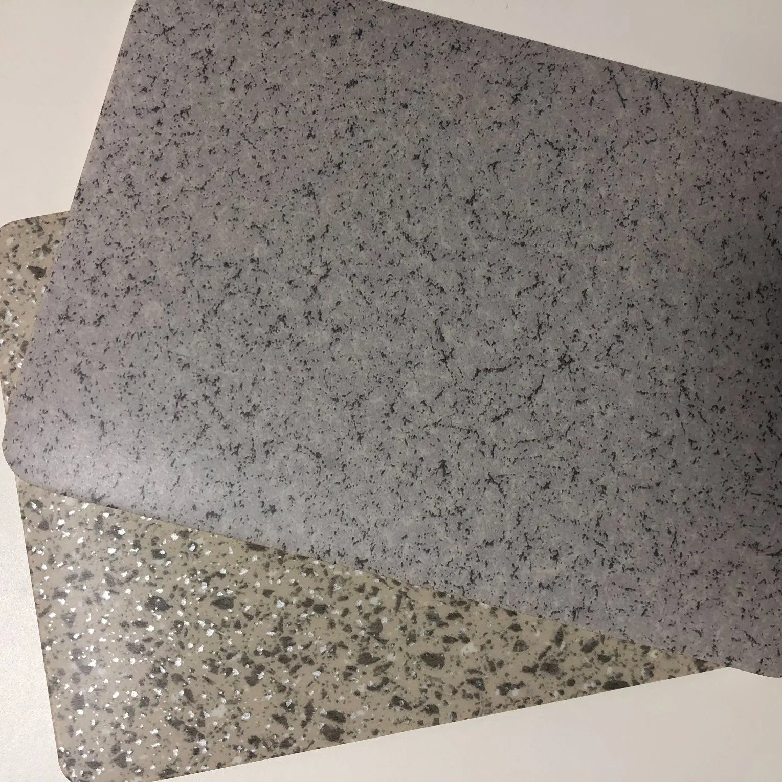 Soft Easy-Clean Commercial Flooring for Children Bedrooms with Active Safe Fun Play Areas