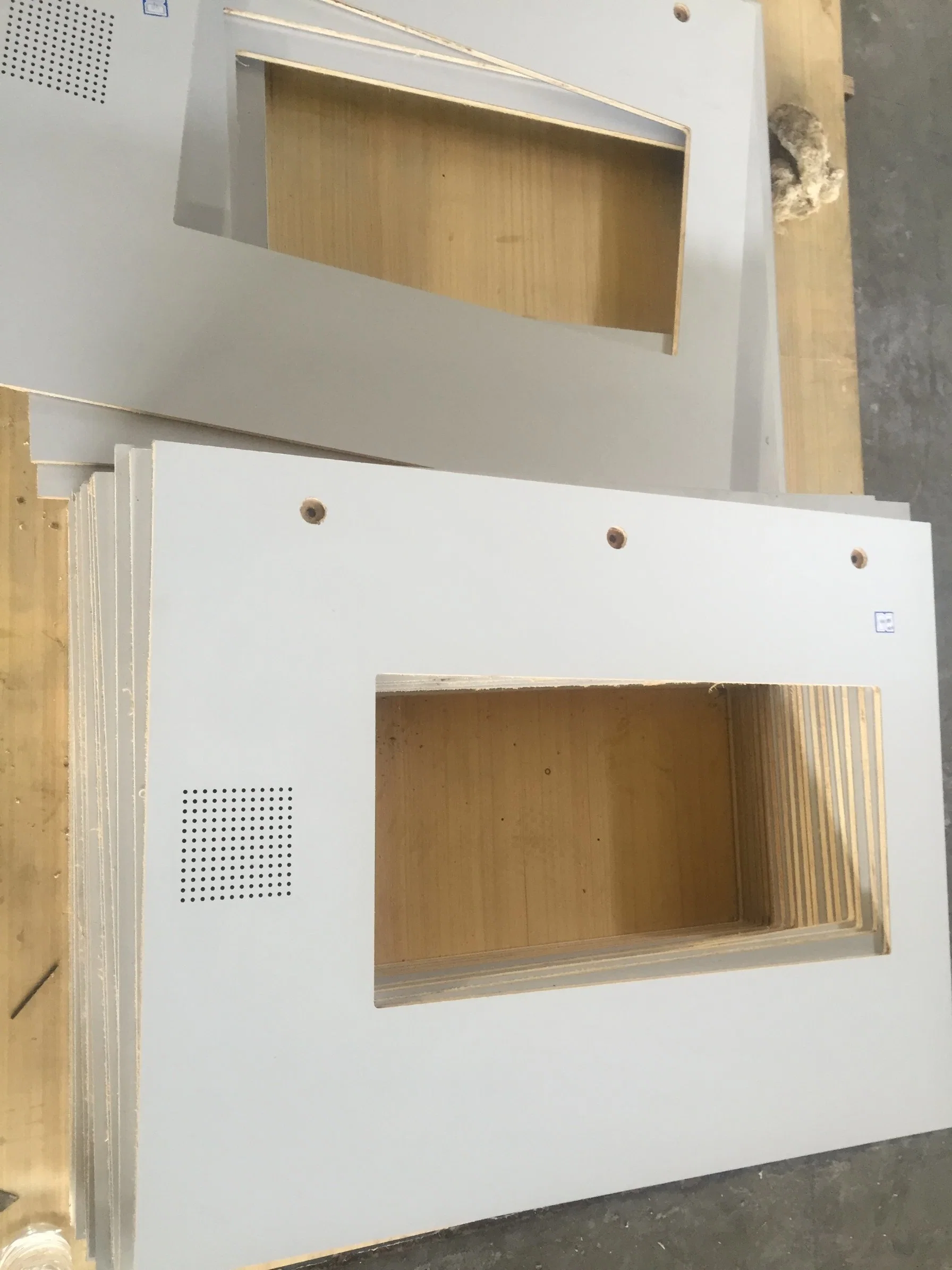 Aluminum Core Sound Insulation Customized Processed Plywood Board for Train Roof