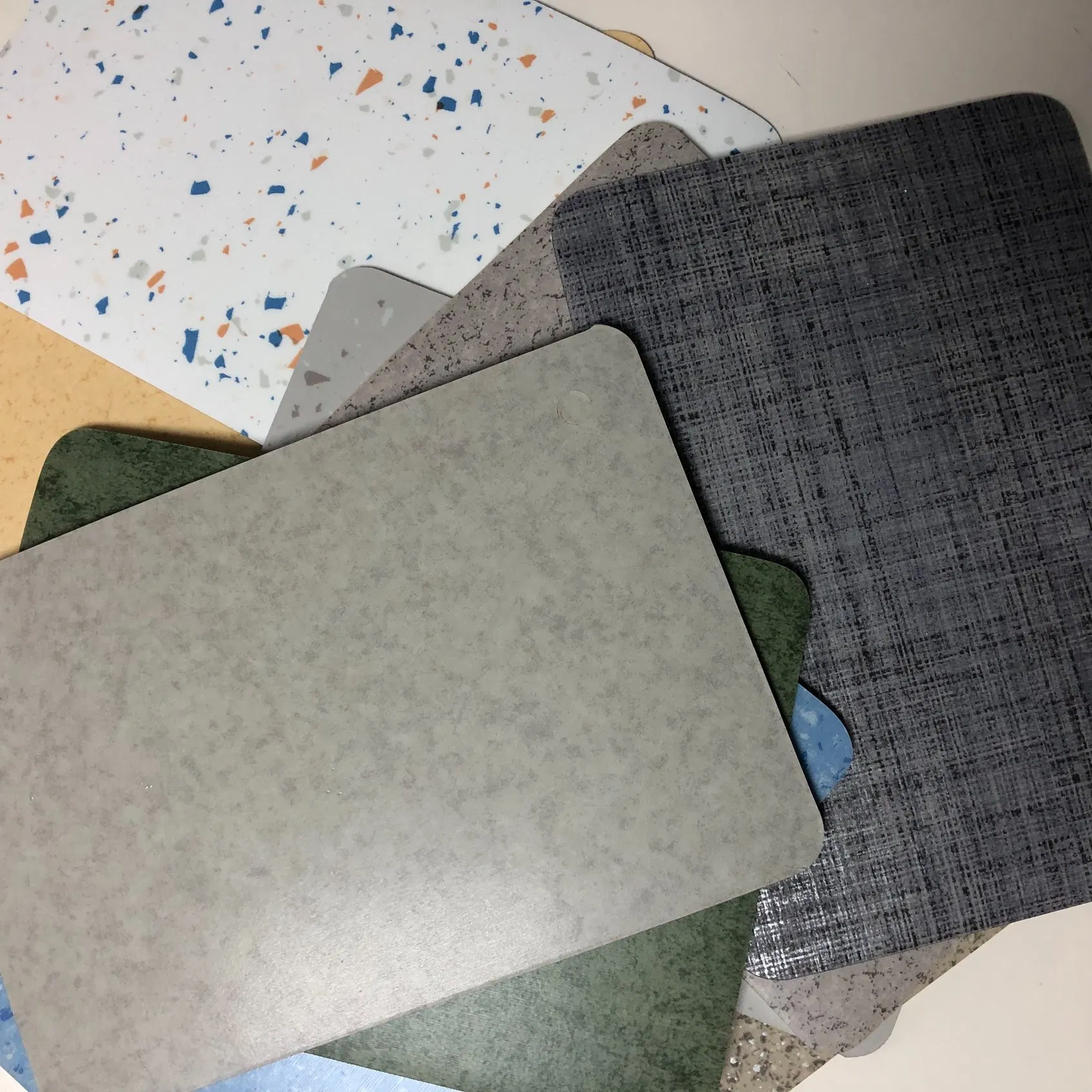 Waterproof Scratch-Resistant PVC Commercial Flooring for Family Homes