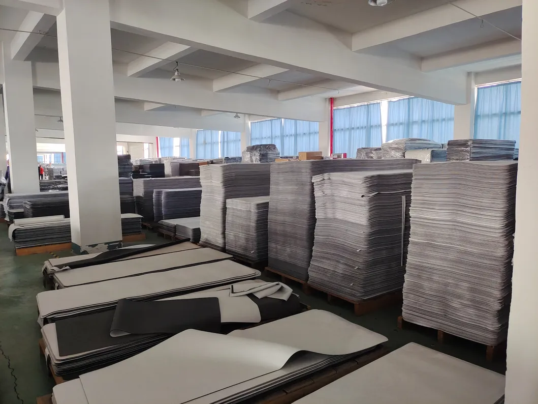 Eco-Friendly Cork Surface Yoga Mat Roll