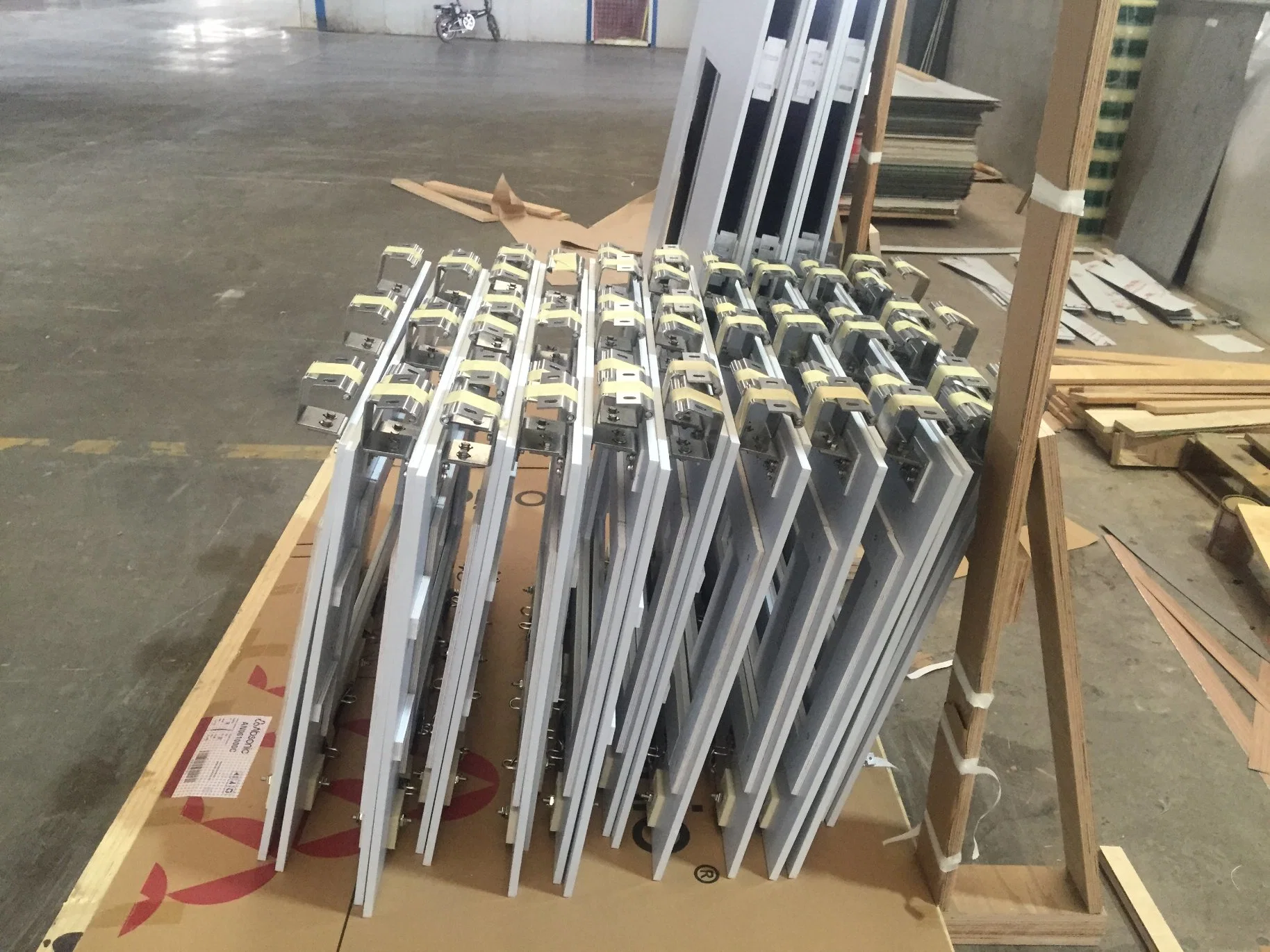 Aluminum Core Sound Insulation Customized Processed Plywood Board for Train Roof