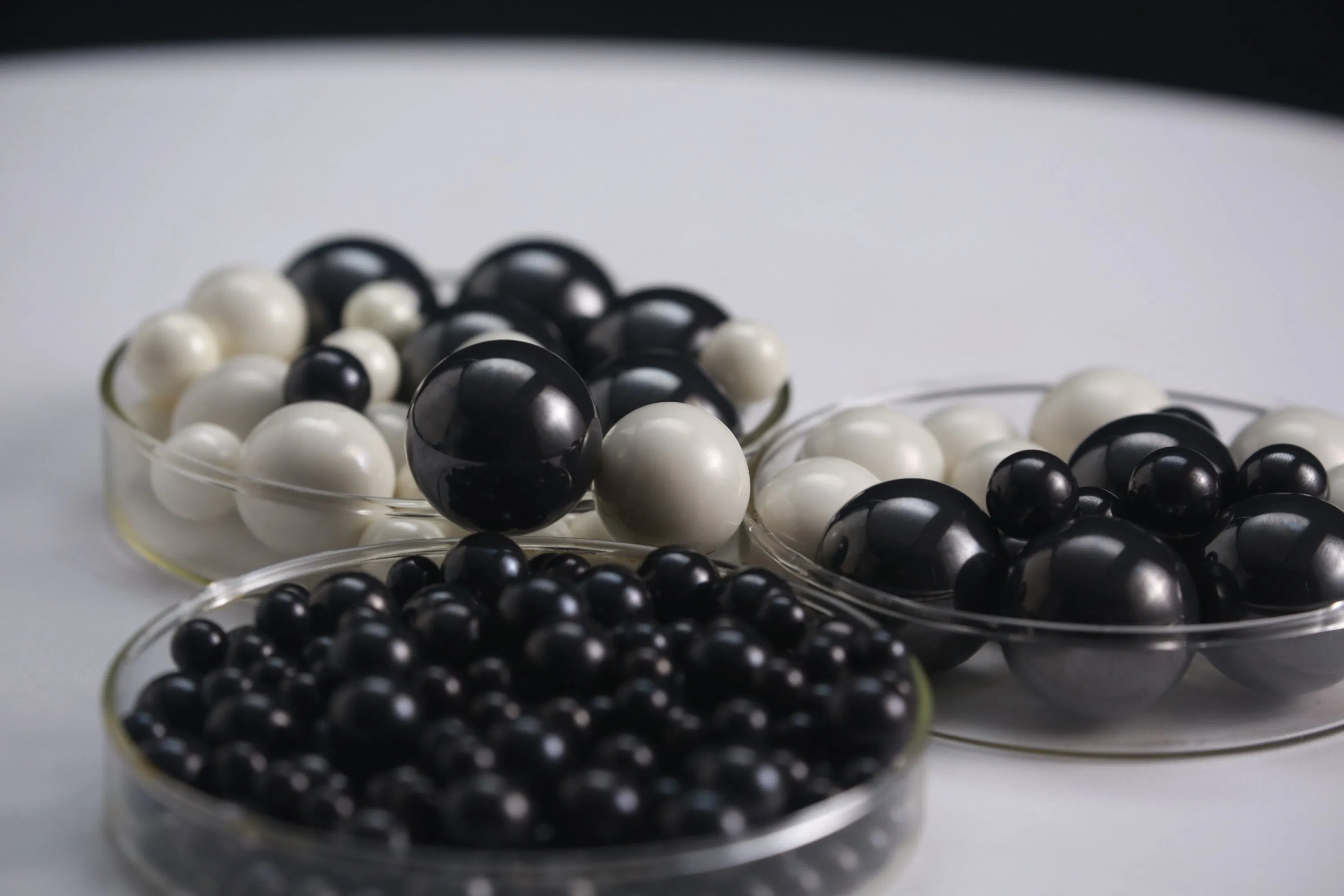 Zys Ceramic Bearing Balls Si3n4 Ceramic Balls 1.588mm for Ball Bearing and Ball Valve