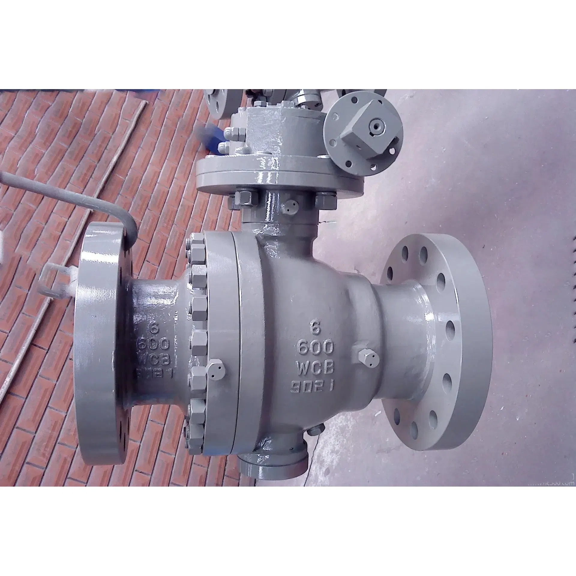 BS/DIN/JIS Wcb Carbon Steel Stainless Steel 316L DN100 Trunnion Mounted Pneumatic Flange Ball Valve