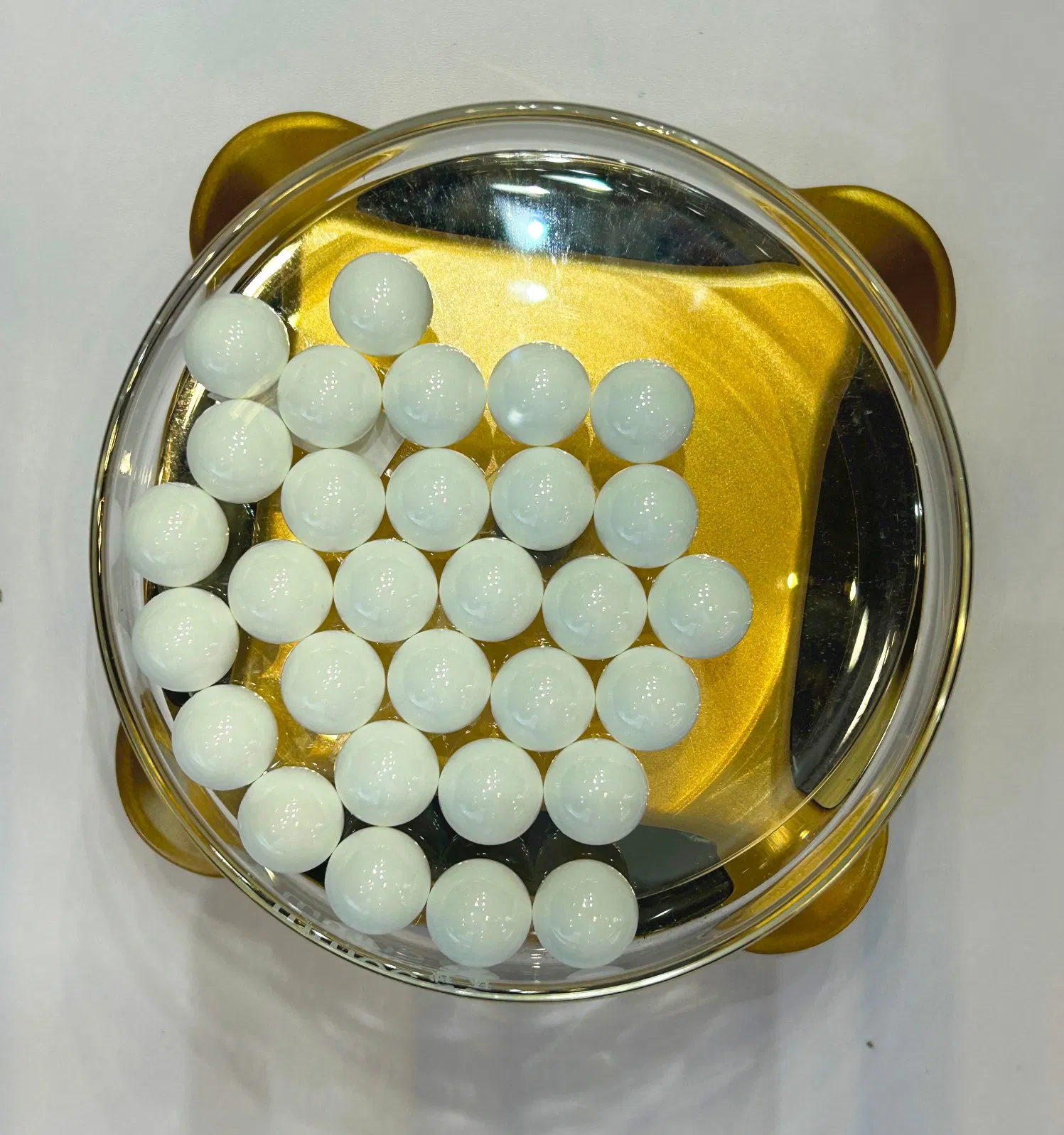 Al2O3 Aluminium Oxide Ceramic Balls 1.0mm 2.0mm 3.175mm 5.556mm 7.938mm 9.525mm 12.7mm for Bearing/Grinding/Valve/Auto Parts