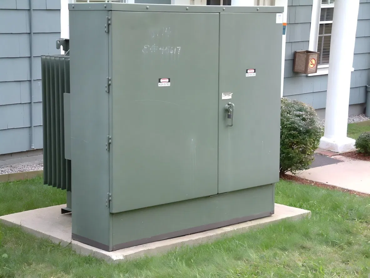 Transformador de Pedestal 100kVA 300kVA 500kVA 1000kVA Trifásico 12470V Transformador Montado em Base