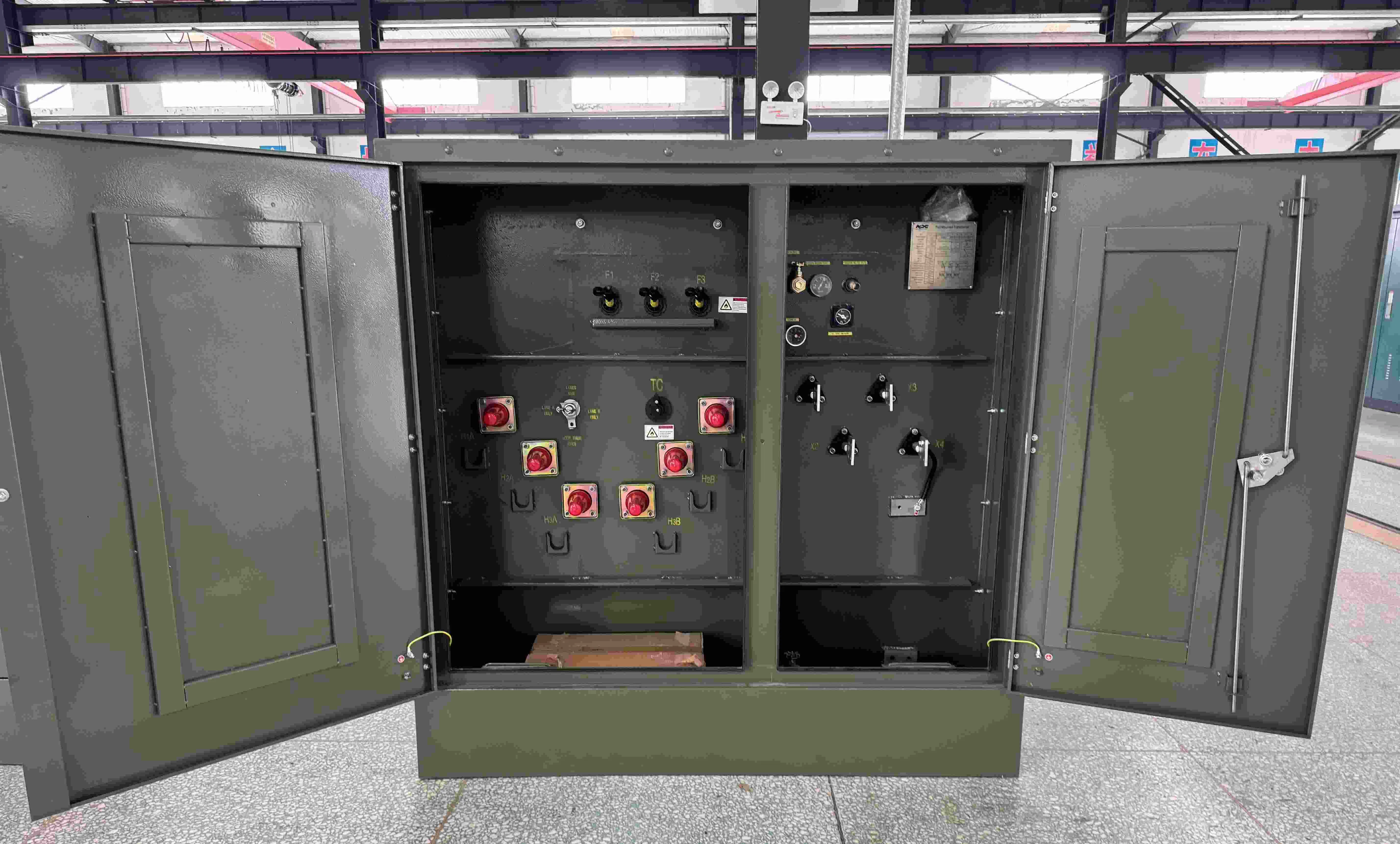 Transformador de Pedestal 100kVA 300kVA 500kVA 1000kVA Trifásico 12470V Transformador Montado em Base