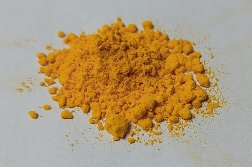 Curcumin powder display