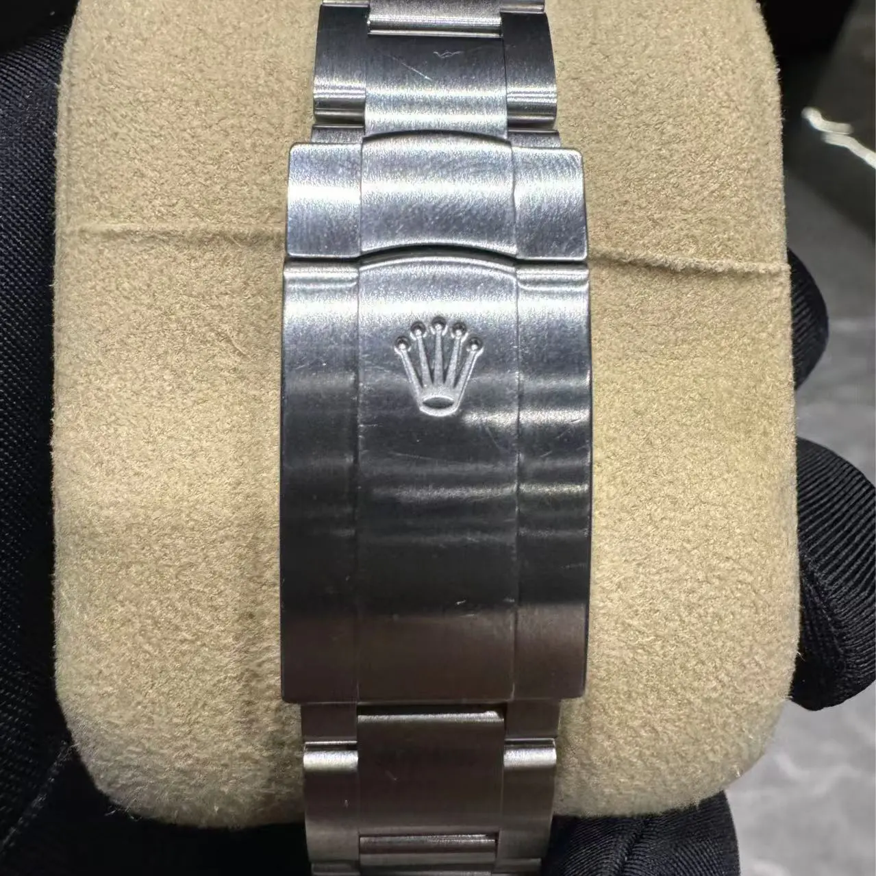 Rolex Oyster Clasp View 2