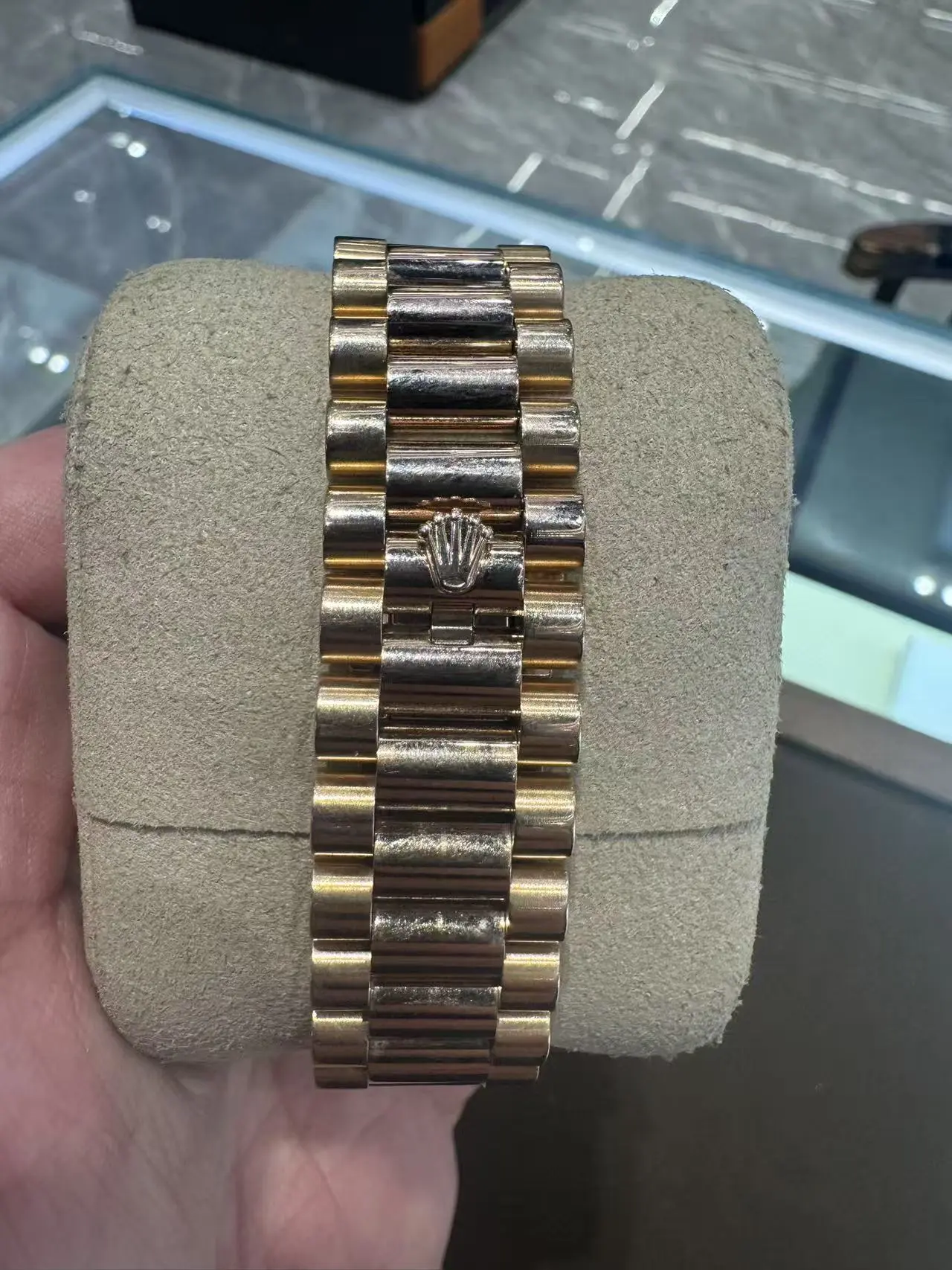 Rolex Day-Date Clasp Detail 1