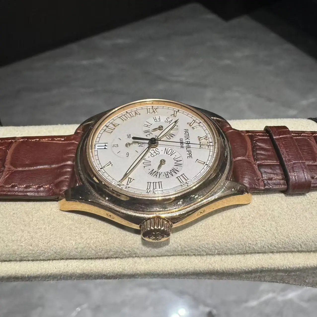 Patek Philippe No. 5035R-001 alternative side dial view