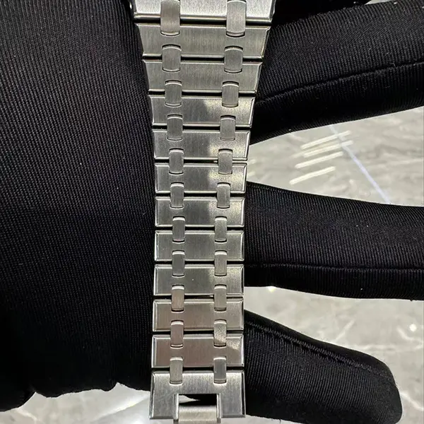 Audemars Piguet Royal Oak Bracelet Close Up