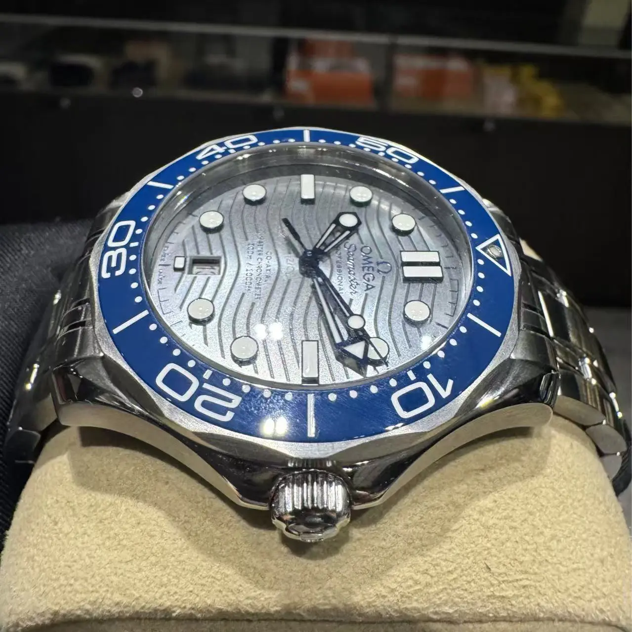 Omega Seamaster side dial view 1