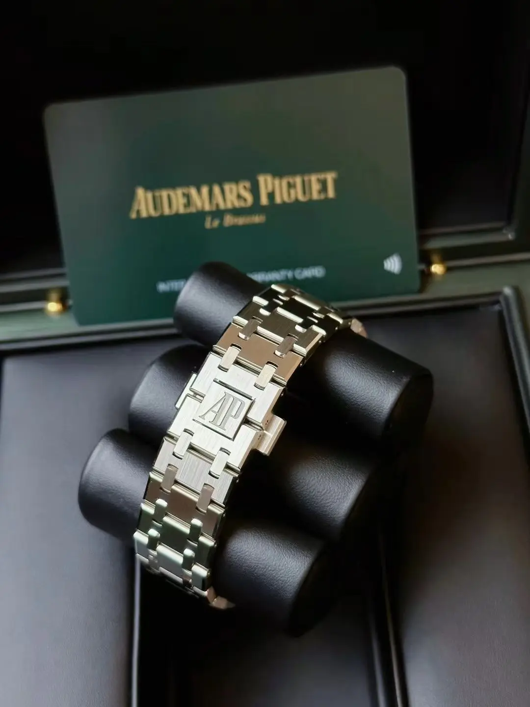 Audemars Piguet Royal Oak Clasp View