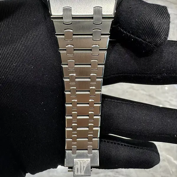 Audemars Piguet Royal Oak Link Detail