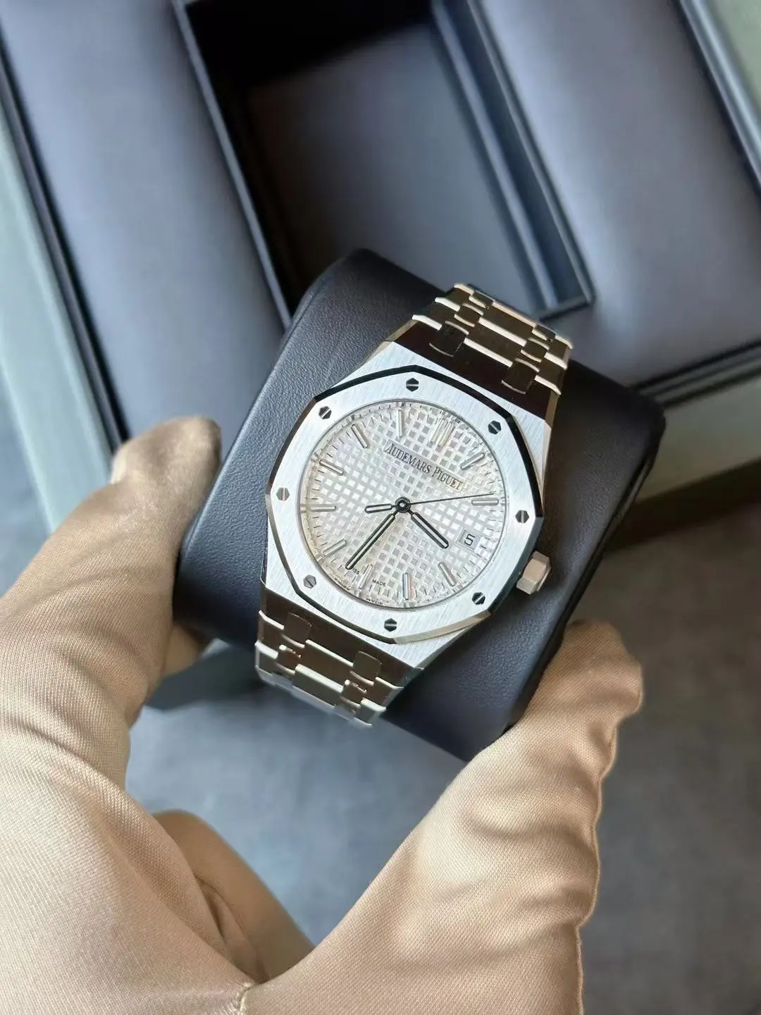 Audemars Piguet Royal Oak Side Profile View