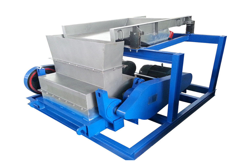 Screening and packaging machinery. Multi-level vibrating screen for refined salt, automatic packaging machine for refined salt (5).jpg